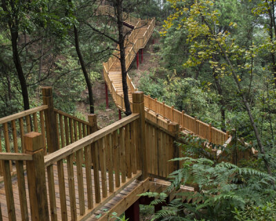 防腐木棧道